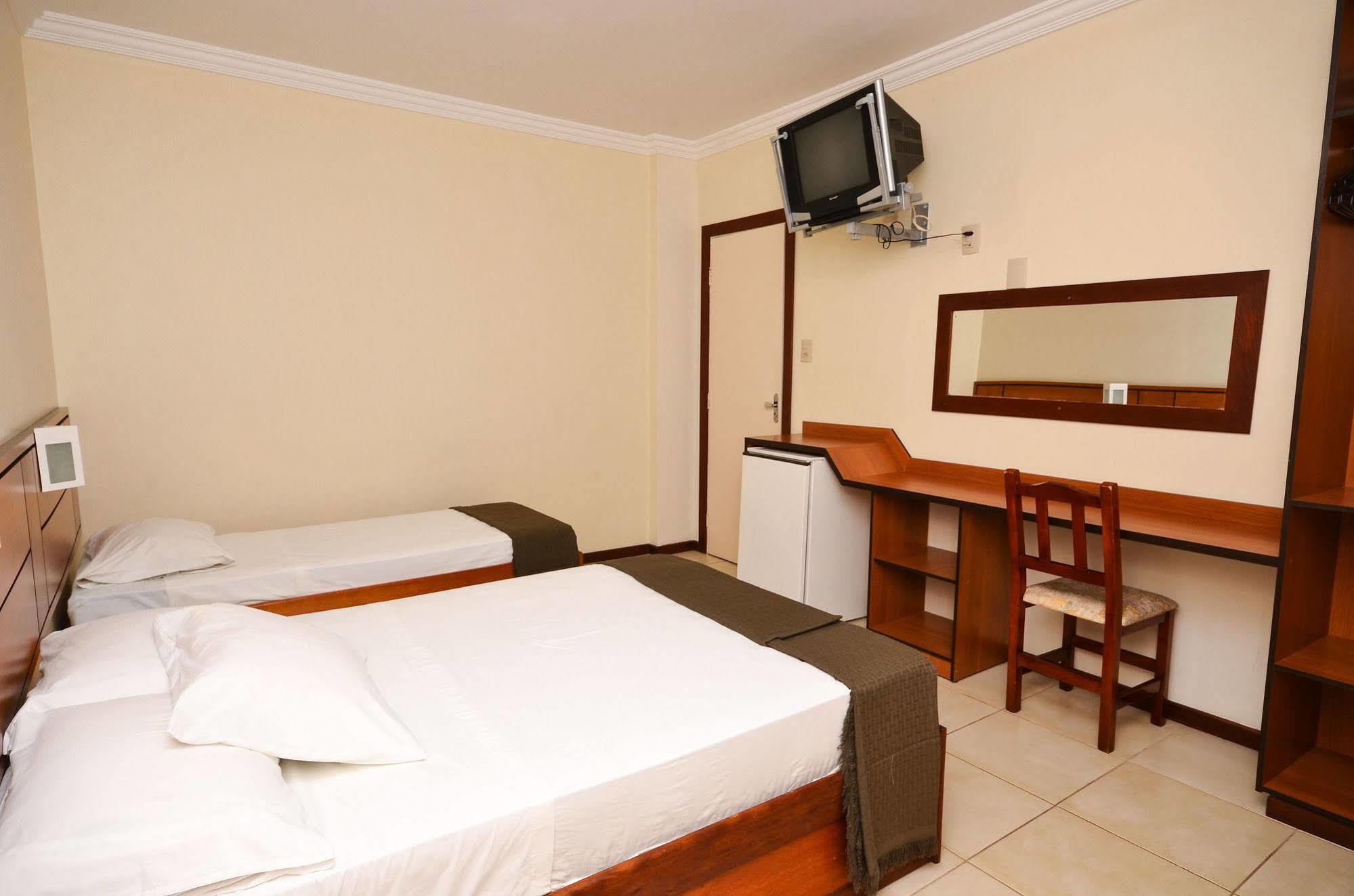 Hotel Balneário Cabo Frio Esterno foto